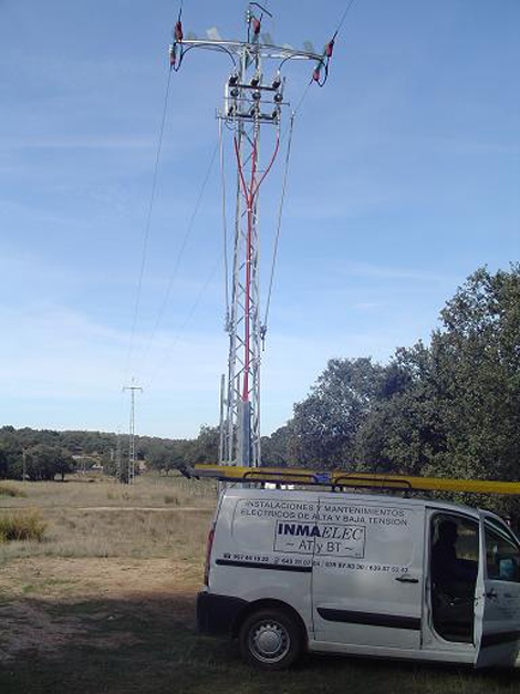 [Company_name_branding] Torre eléctrica 