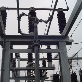 [Company_name_branding] Torre eléctrica de alta tensión