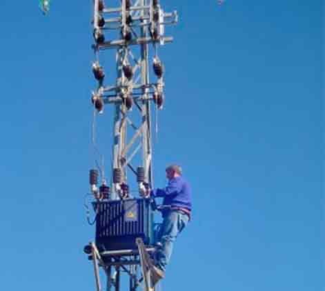 [Company_name_branding] Torre eléctrica