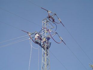 [Company_name_branding] Torre eléctrica de alta tensión
