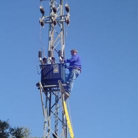 [Company_name_branding] Torre eléctrica de alta tensión